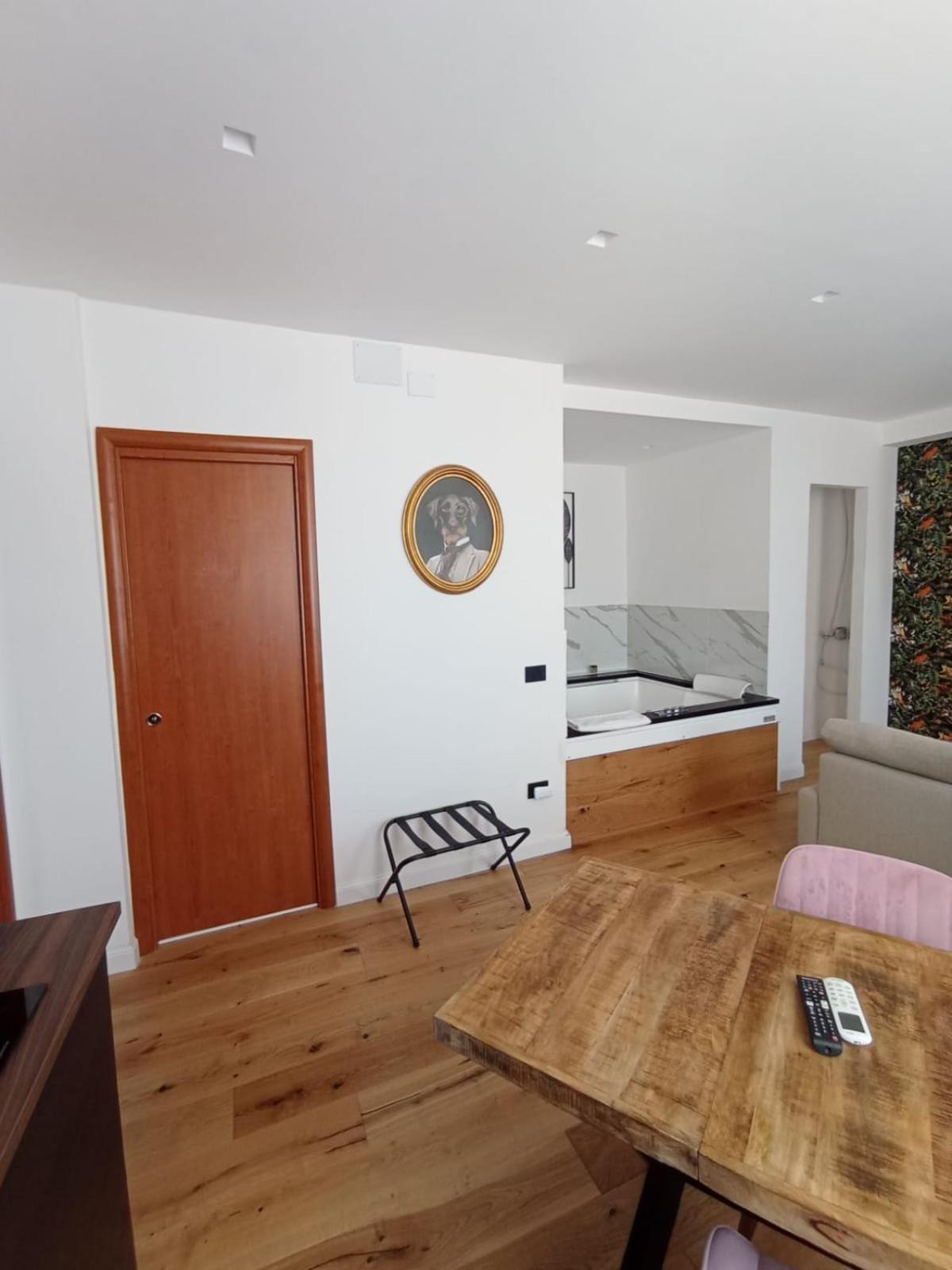President Plaza Vip Suite Spa By Babylon Stay Naples Exterior photo